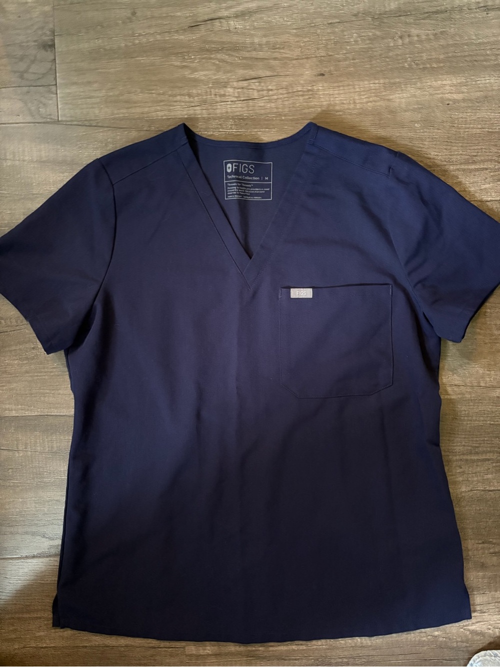 FIGS Technical Collection Catarina One-Pocket Scrub Top Dark Navy